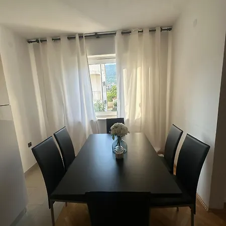 Seven Kastel Stari شقة